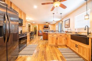 Oldham Ridge Retreat By Avada Properties - 3
