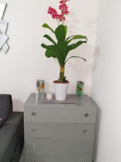 Central place close to the beach AC air , WI FI, parking - 2