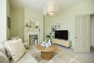 The Earlsfield Flat - 2