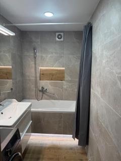 Spacious 4-Room Apartment in Klaipėda Old Town - Klaipeda - 7