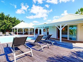 Luxueuse Villa avec Piscine Privée et Jardin dans un Cadre Sécurisé à Terres Basses, Marigot - FR-1-734-12 - 4