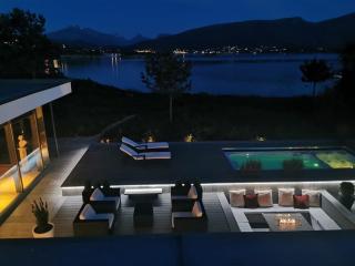 Exclusive seafront villa - 1