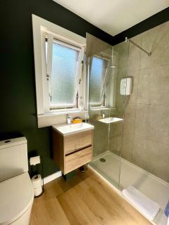 Town Centre Waterfront Apartment - Fort William - 4