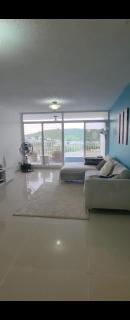 Spacious waterfront apartment, great views & more! - 9