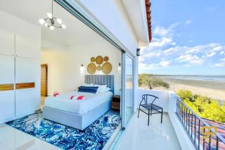 Casa Caracol Beachfront and Private Pool Villa - El Centenario - 9