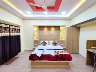 ZB Hotel Family Inn - 8