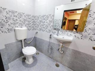 U1 Hotel Family Inn - Aurangabad - 1