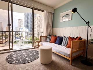 Ocean View Modern Studio on L8 - Gold Coast - 6