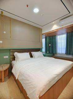 HomeyVibe Lincoln 2BR Apartment - Medan - 3