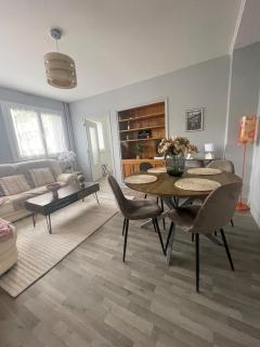 Appartement à 2 pas du centre, 2 chambres, parking - Aurillac - 0