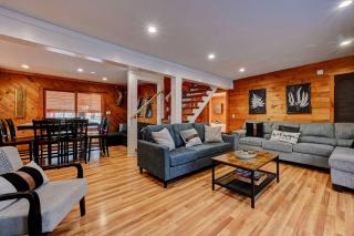 Cozy mountain house with beach access and firepit - 2