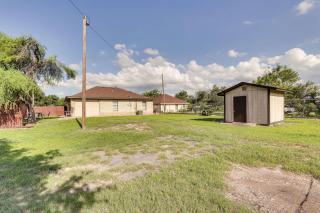 Spacious Backyard: San Juan Home Near Border! - 9