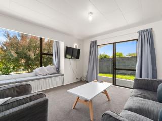 Garden Grove Gem - Lake Taupo Holiday Home - Taupo - 8