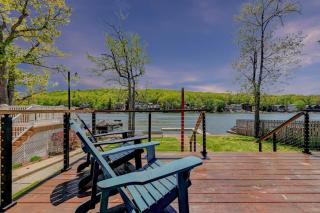 Lakefront home with kayaks fire pit hot tub and walk to restaurants and bars - 3