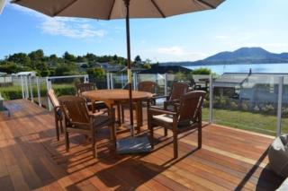 Bay Views on Isobel Modern home in a great location - 4