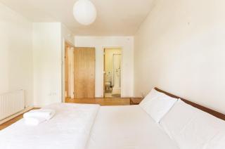 Spacious Two Bedroom Apartment - Dublin - 7