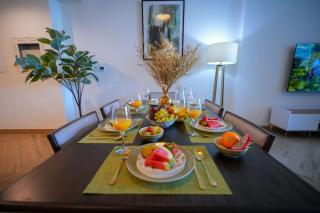 Modern 1BR 4 guest apartment World Trade Center - 8