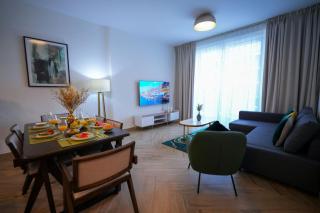 Modern 1BR 4 guest apartment World Trade Center - 6