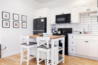 Modern Guest Studio in Portlands Vibrant Boise District - 2