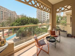 Spacious, Sleek, Luxury Living - 5