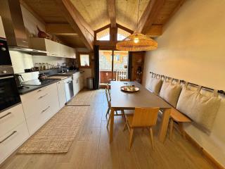 Charmante maison de village rénovée 4 pièces, 3 niveaux, 80m², 6 pers, à St Marcel, proche pistes ski. - FR-1-452-381 - Saint-Marcel - 6