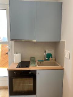 Emily in Athens - Central Veranda flat with Starlink - 4