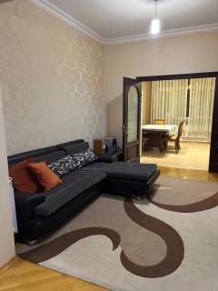 Cozy 1BR Near Elmler Metro , Cafés and 24 7 Market - Baku - 0