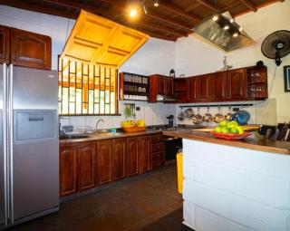 Hermosa Casa y Cabañas en Barbosa, Antioquia - 1