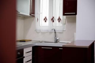 Spacious Modern Apartment with Stunning Town Views - Gjirokastër - 5