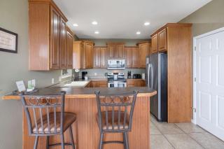 The Greenview Manor with Lake Views - Kimberling City - 3