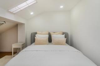 WHome Stylish Top-Floor Flat in Iconic Chiado - Lisbona - 2