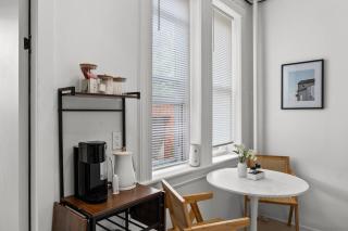 Modern Studio Free Parking Near NYC - Jersey City - 6