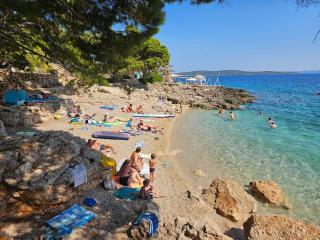 Apartments Sea and Pine - Ivan Dolac - 1