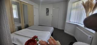 Lovely room like a home away home near the airport - Wythenshawe - 1
