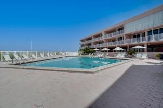 Amazing Beachfront Condo with Pool & Hot Tub - 8