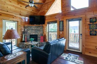 Poolin Around By Avada Properties - Pigeon Forge - 9