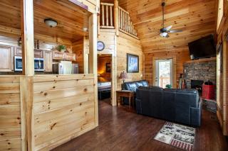 Poolin Around By Avada Properties - Pigeon Forge - 4
