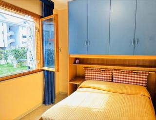 Spacious flat with private garden - 5