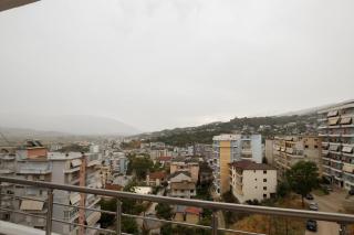 Spacious Modern Apartment with Stunning Town Views - Gjirokastër - 8