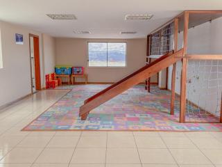 Urban Viewpoint Your City Refuge and Garage - Cuenca - 6