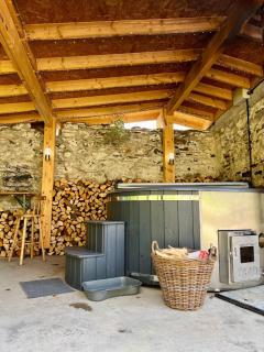 The Whisky Room - Highland Bothy by edradour1725 - Pitlochry - 9