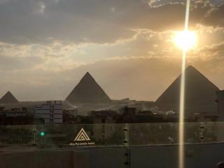 Sky pyramids iNN - Il Cairo - 0