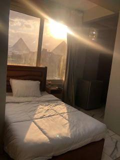 Sky pyramids iNN - Il Cairo - 2
