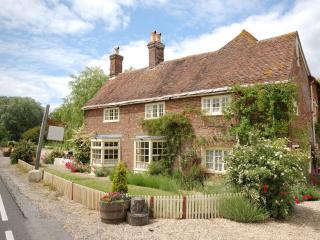 4 Bed in Corfe Mullen THOLD - Corfe Mullen - 0