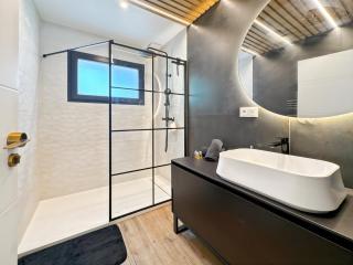 Modern 2 bedroom house, sleeps up to 6 - Saint-Didier-de-Formans - 4