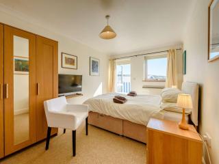 3 bed in Freshwater East FB099 - Hodgeston - 2