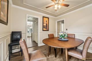 Cozy Evanston Villa with cinema and massage sofa - Evanston - 1