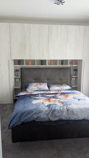 Sunny Courtyard Sleeps 4 with Parking - Bari - 4