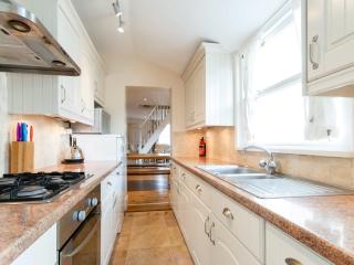 3 Bed in Whitstable WCC07 - Whitstable - 4