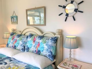 4 Bed in Ventnor IC169 - 3